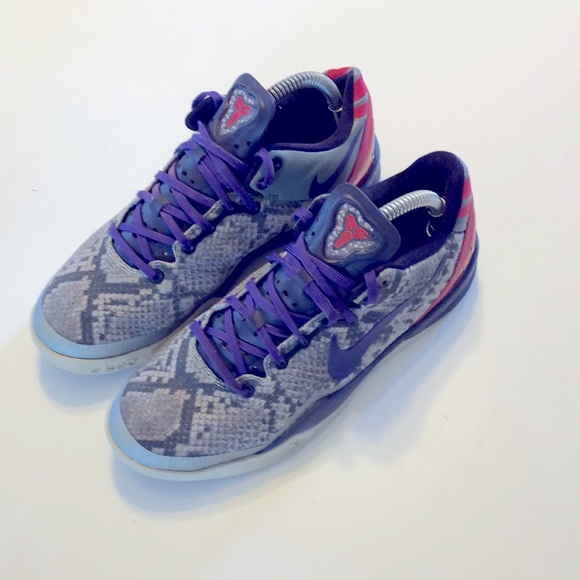 kyrie irving basketball shoes womens